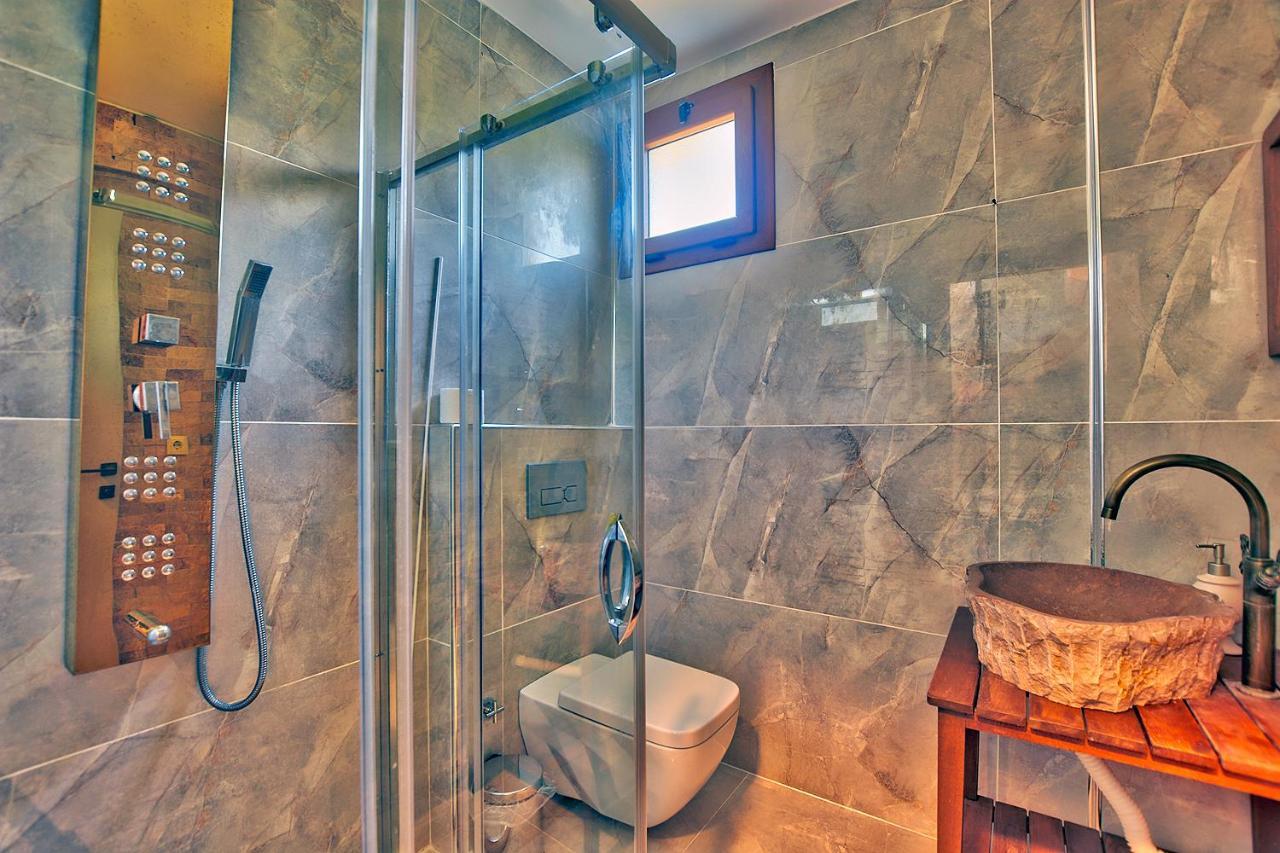 Vintage Villa *