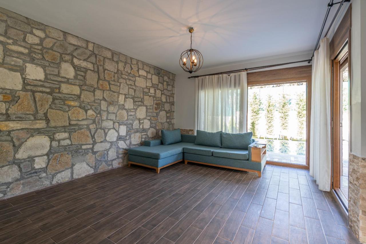 Vintage Villa